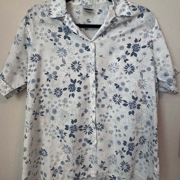 Haband Blue and White Casual Button Down Shirt - Picture 1 of 7